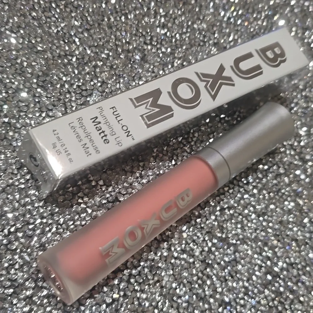 ❇️CATCHING RAYS Buxom Full-On Plumping Lip Matte NWT